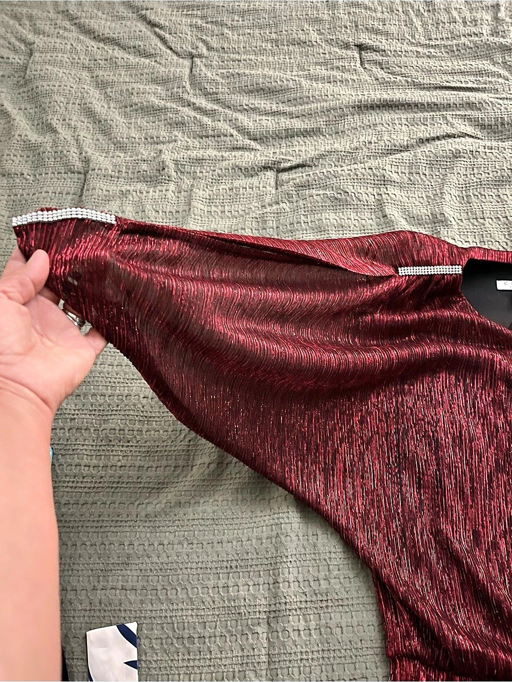 CHAUS Metallic Cold Shoulder Balloon Sleeve Top Red & Black Medium - Picture 5 of 5